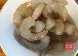 丝瓜炒鸡蛋虾仁的做法图解4