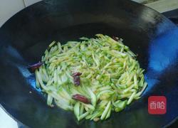 熗炒南瓜絲(西葫蘆)的做法圖解4