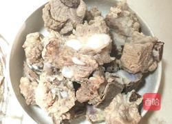 胡萝卜排骨汤的做法图解2