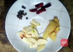 蒜苔炒腊肉的做法图解5