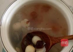 桃胶丑耳莲子羹的做法图解8