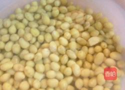 素炒黄豆的做法图解1