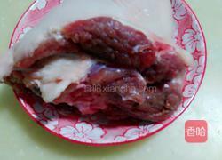 啤酒猪肘子的做法图解1