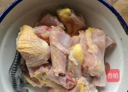 香菇汤鸡的做法图解1