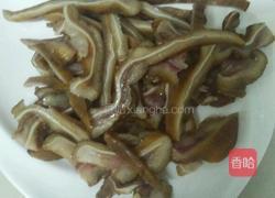 凉拌猪耳朵的做法图解1