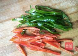 双椒炝肉皮的做法图解3