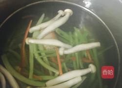 芒果西米露配时蔬春卷的做法图解4