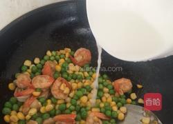豌豆玉米虾仁的做法图解6