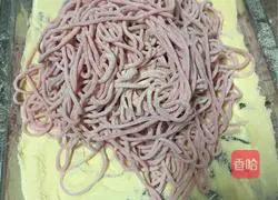 Illustration of how to make dragon fruit noodles 9