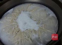 包菜肉丝炒面的做法图解1