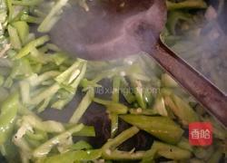 青椒鸡蛋的做法图解4