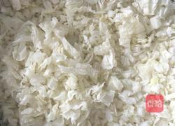 白菜猪肉馅饼的做法图解2