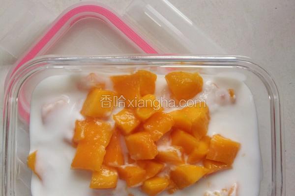 酸奶芒果捞