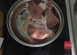 西红柿苦瓜瘦肉羹的做法图解3