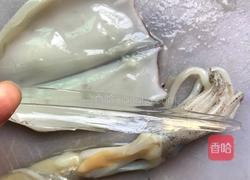 西蓝花炒鱿鱼的做法图解4