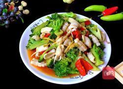 西蓝花炒鱿鱼的做法图解18