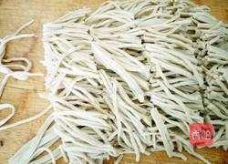 凉拌豆腐丝的做法图解2