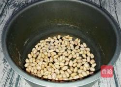 煮五香花生米的做法图解3