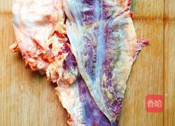 牛腩炖萝卜的做法图解1