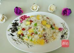 菠萝腊肠炒饭的做法图解5
