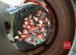 菠萝腊肠炒饭的做法图解2