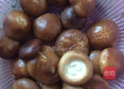 香菇酿瘦肉的做法图解2