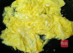 青椒炒蛋的做法图解2