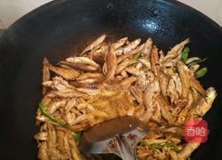 香煎小杂鱼的做法图解3