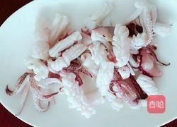 意大利西芹鱿鱼沙拉的做法图解2