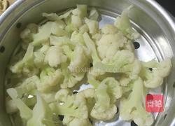 菜花炒猫耳朵的做法图解3