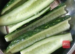 青瓜炒肉的做法图解2