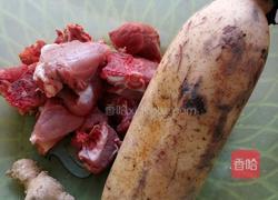 莲藕猪骨汤的做法图解1