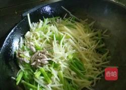 土豆丝炒芹菜的做法图解3