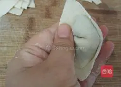 Yuanbao dumpling wrapping method illustration 8