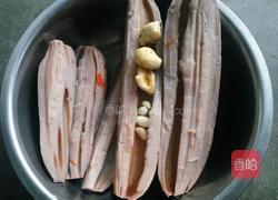 莲藕炒肉的做法图解1