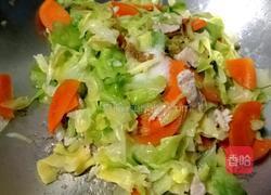 圆白菜炒肉的做法图解9