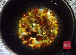 桃胶羹的做法图解2