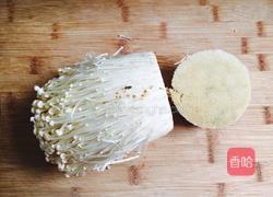 香酥椒盐金针菇的做法图解1