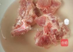 沙参玉竹麦冬猪骨汤的做法图解2