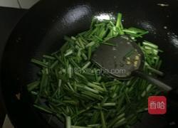 野韭菜炒鸡蛋的做法图解7