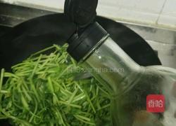 香芹炒鸡蛋的做法图解5