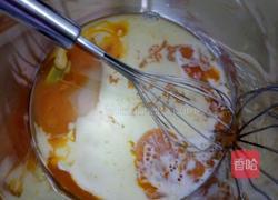 戚风纸杯蛋糕的做法图解4