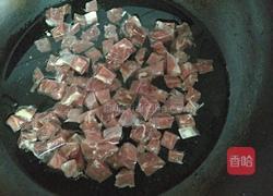 花生牛肉焖香菜的做法图解3