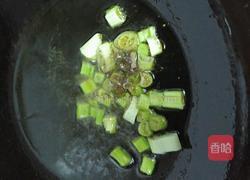 花生牛肉焖香菜的做法图解7