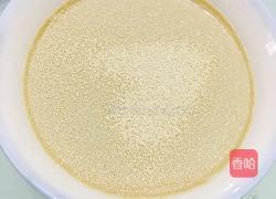 梅菜牛肉馅大汤包的做法图解2