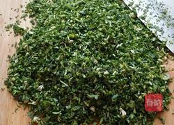 荠菜猪肉饺子馅的做法图解4