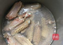 简单易操作的酱香鸭翅的做法图解2