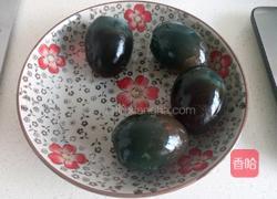 皮蛋豆腐的做法图解2