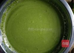 菠菜汁鸡蛋饼的做法图解3