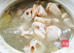 莲藕排骨汤的做法图解10